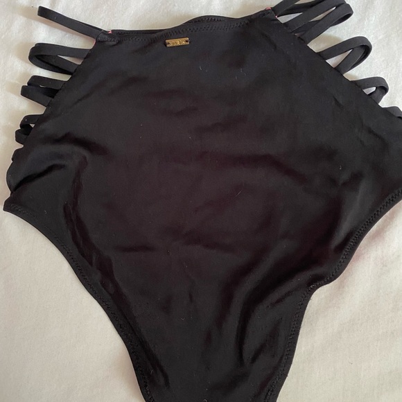 High waist bikini bottom - Picture 2 of 3